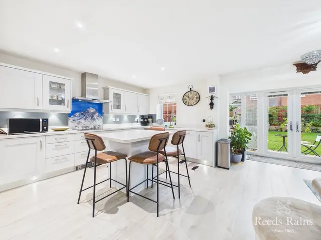 Nuthatch Close, Wynyard, TS22, photo 3
