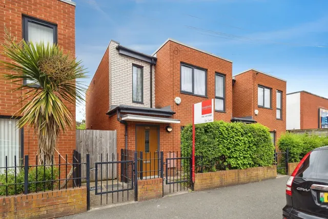 Lloyd Street South, Manchester, Greater Manchester, M14, photo 1