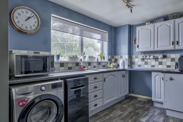 Bowleymead, Swindon, SN3, photo 2