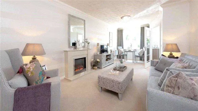 Great Tattenhams, Epsom, KT18, photo 3