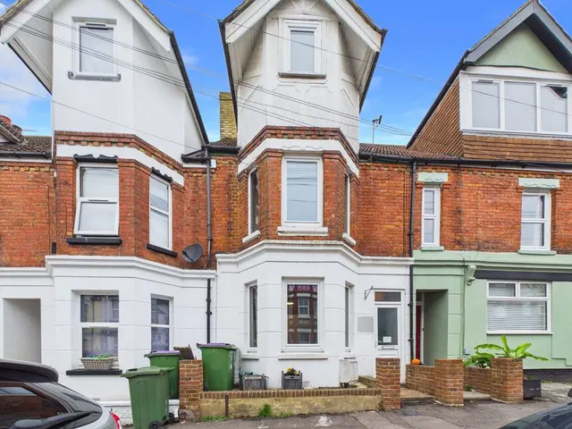 Linden Crescent, Folkestone, CT19, photo 1