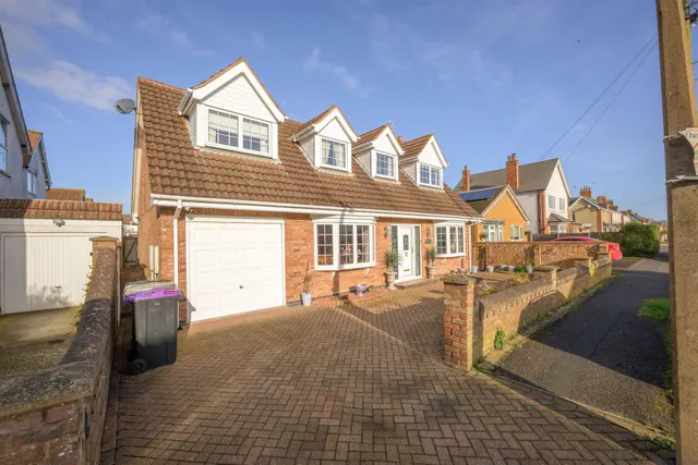 Hoylake Drive, Skegness, PE25, photo 1