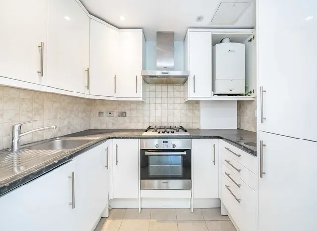 Photo 3 — Argyle Road, West Ealing, W13