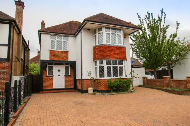 Harcourt Road, Wallington, photo 2