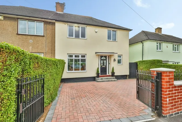 Glenloch Drive, Clifton, Nottingham, NG11, photo 1