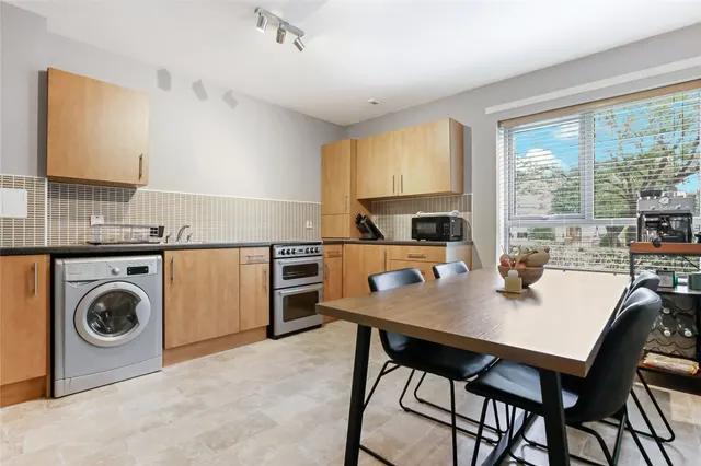 Photo 3 — Manse Brae, Cathcart, Glasgow, G44