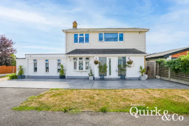 Westerland Avenue, Canvey Island, SS8, photo 1