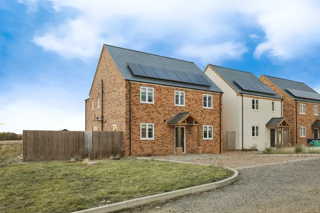 Bridge Road, Huntingdon, PE28, photo 1