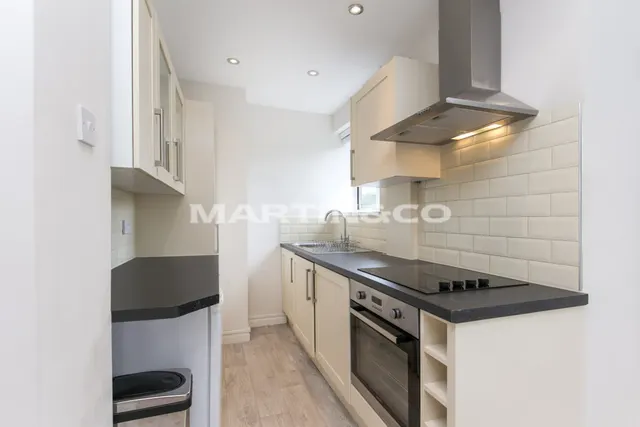Nightingale Lane, Wanstead, E11, photo 3