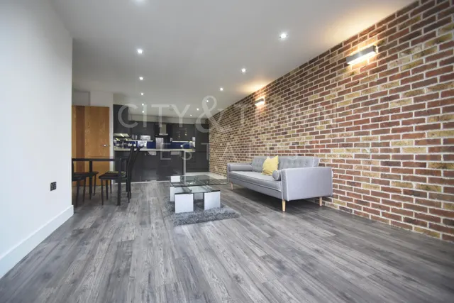 2 bedroom flat — Simko House, Copperfield Road, Mile End - Limehouse, E3
