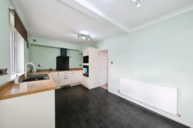 Beauvale Crescent, Nottingham, NG15, photo 3