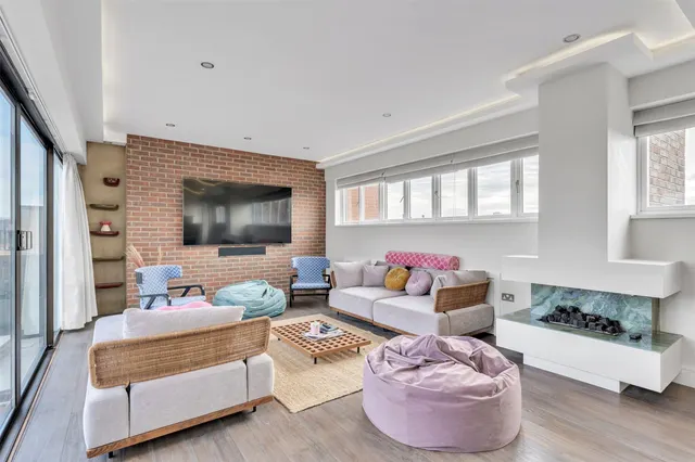 Drayton Gardens, London, SW10, photo 1