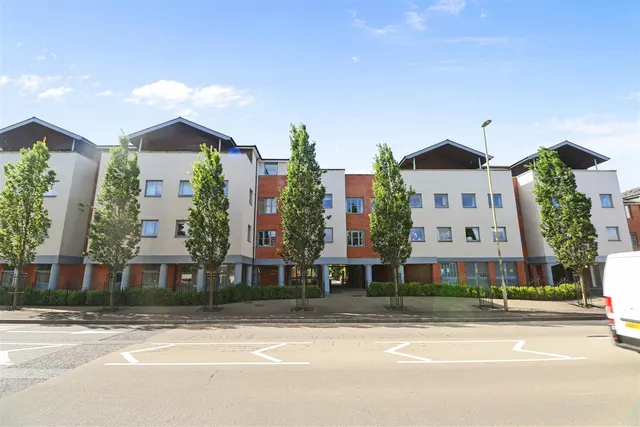 New Road, Basingstoke, RG21, photo 1