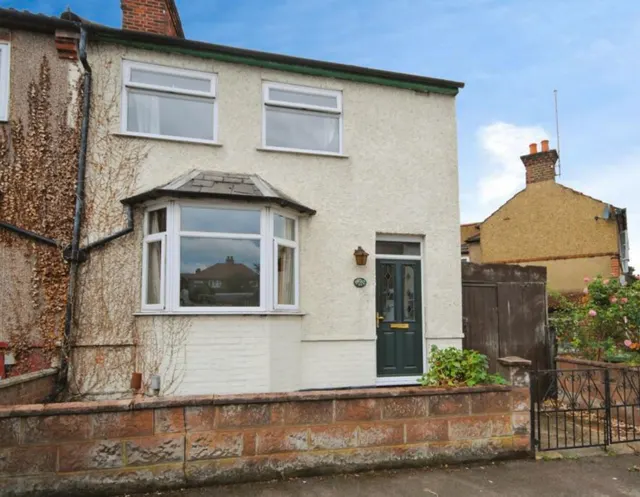 Watford, WD24, photo 1