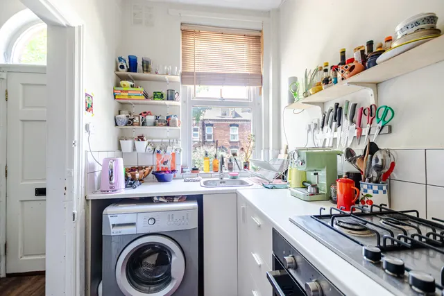 Hall Grove, Hyde Park, LS6, photo 3