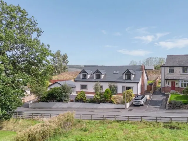Higher Lane, Dalton, WN8, photo 1