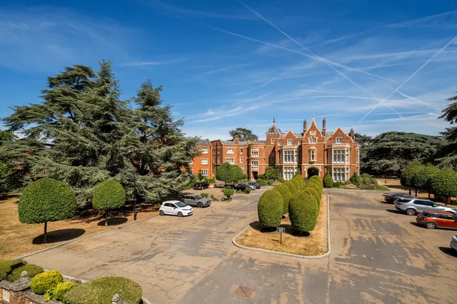 Longbourn, Windsor, SL4, photo 1
