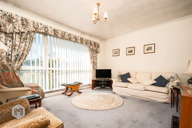 Photo 2 — Greenfield Close, Bury, BL8 2LY