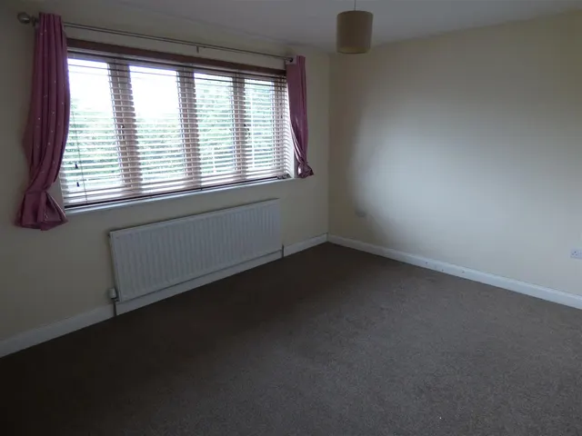 Toton Lane, Stapleford, NG9, photo 2