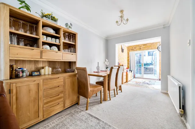 Oakfields, Guildford, GU3, photo 3