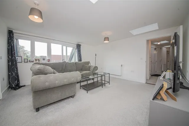 Samuel Jarvis Avenue, Fair Oak, SO50, photo 3