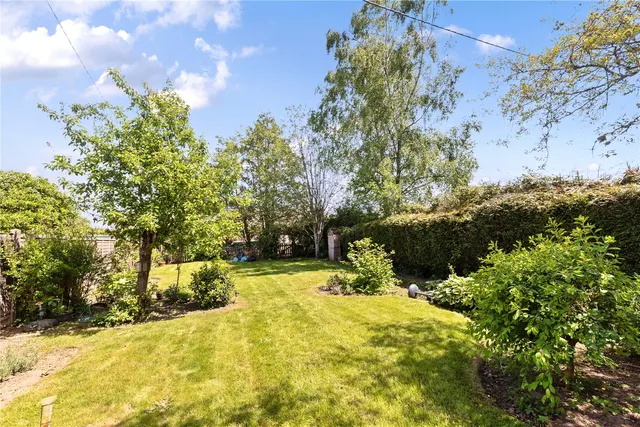 Tilford Road, Churt, GU10, photo 2