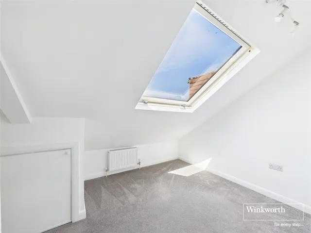 Photo 2 — Finchley Lane, Hendon, London, NW4