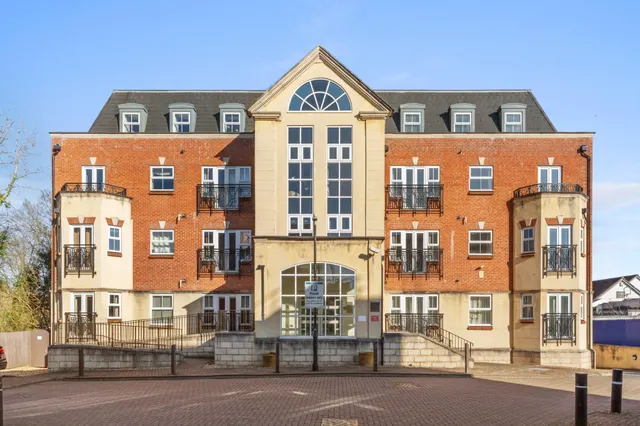 Post Office Lane, Beaconsfield, HP9, photo 1