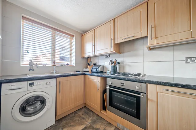 Barlow Close, Fareham, PO14, photo 3