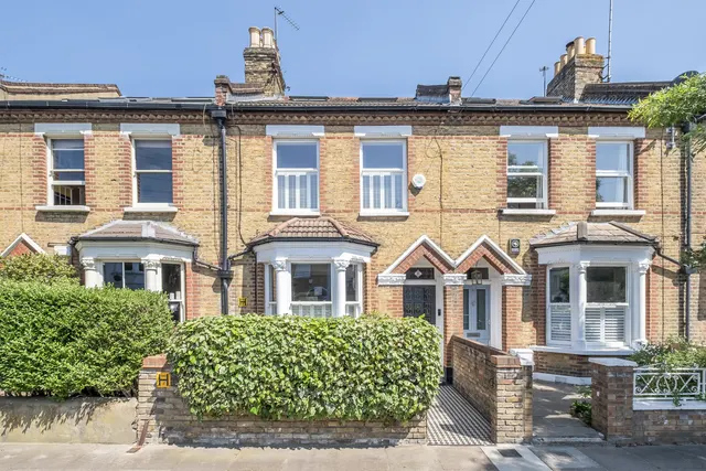 Photo 2 — Inman Road, London, SW18