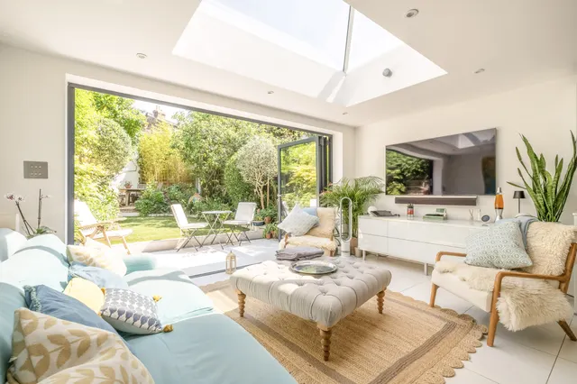Inman Road, London, SW18, photo 1
