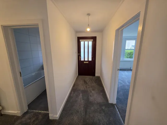 Photo 2 — Windsor Crescent, Maddiston, FK2