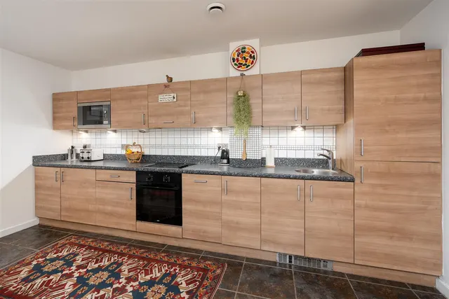 Park Lodge Avenue, West Drayton, UB7, photo 3