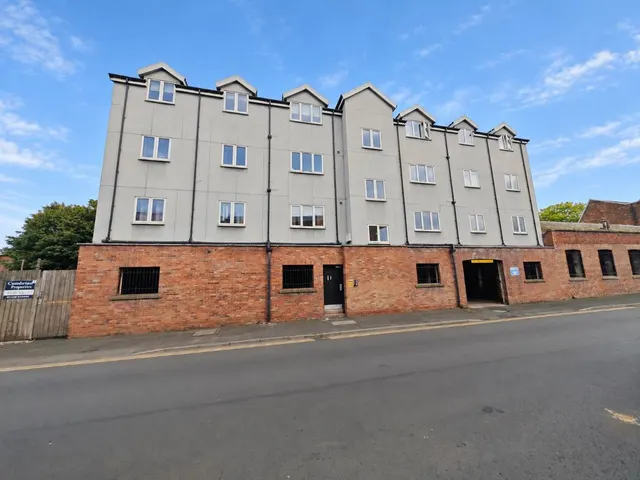 Willow Holme Road, Willowholme, CA2, photo 1