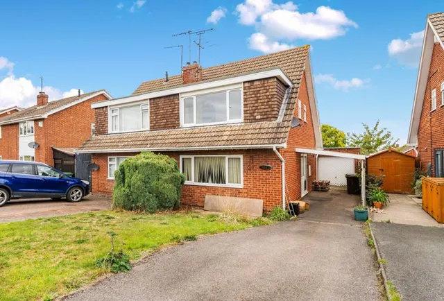 Hesters Way Lane, Cheltenham, GL51, photo 1