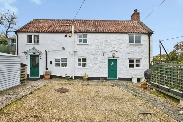 Henton, Wells, BA5, photo 1