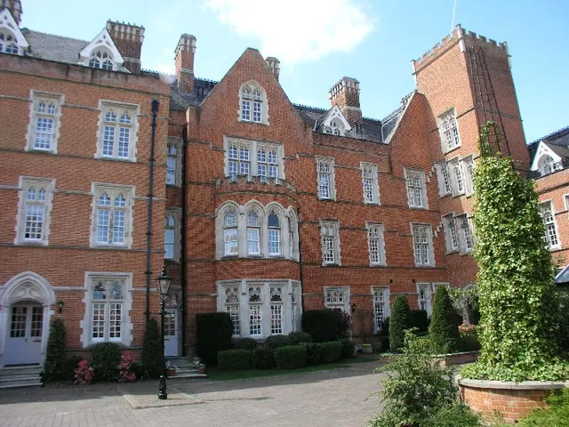 Virginia Park, GU25 4SY, photo 1