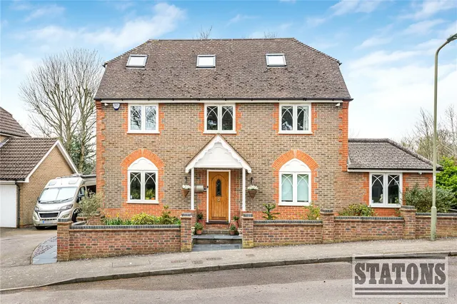 Verwood Drive, Cockfosters, EN4 9TP, photo 1