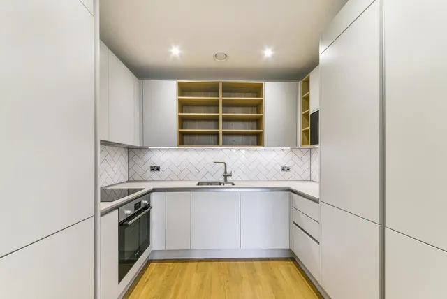 Tellicherry Court, Aberfeldy Village, E14, photo 2
