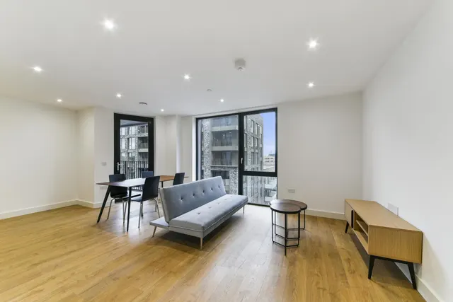 Tellicherry Court, Aberfeldy Village, E14, photo 1