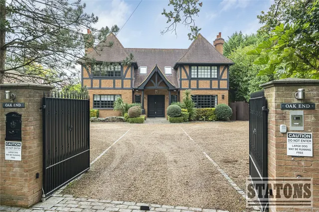 Barnet Road, Arkley, EN5 3JD, photo 1