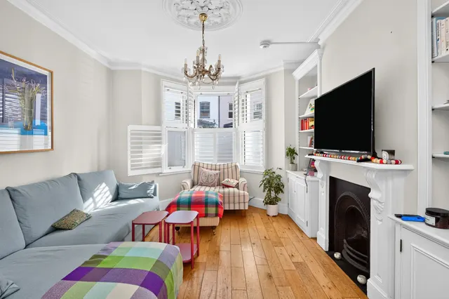 Colestown Street, London, SW11, photo 1