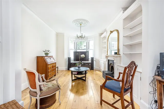 Photo 3 — Colestown Street, London, SW11