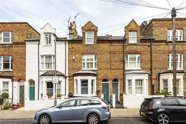 Colestown Street, London, SW11, photo 1