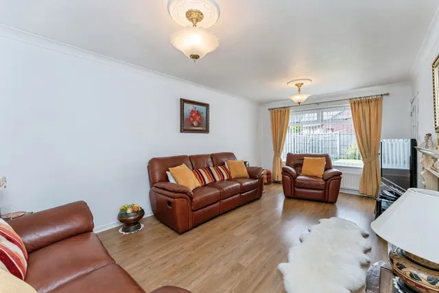 Woollam Drive, Ellesmere Port, CH66, photo 3