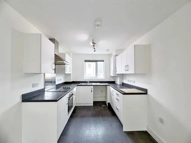Nicholas Holman Road, Camborne, TR14, photo 2