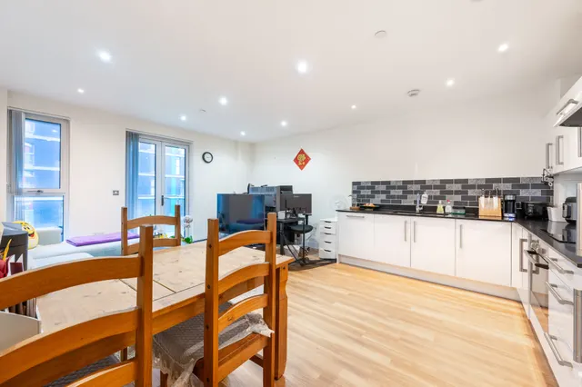 Flat 18, Marsworth House, Hatton Road, Wembley, photo 1