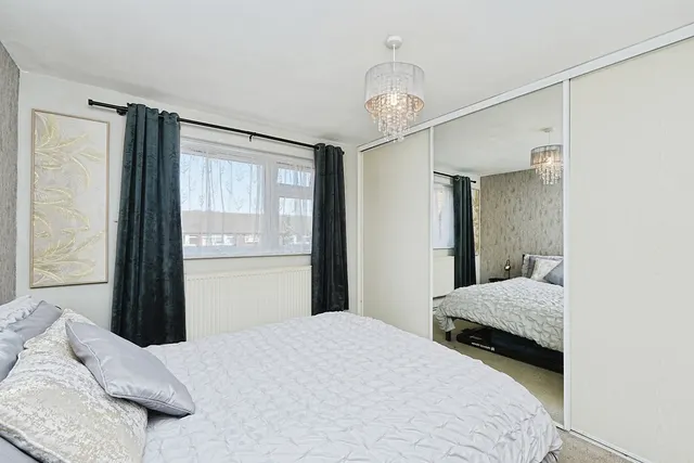 Mowbray Road, London, SE19, photo 3