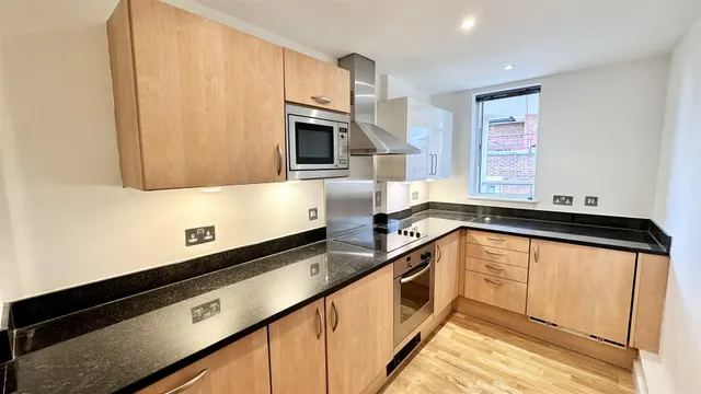 Photo 3 — Willow Court, Admiral Walk, London, W9 3UB