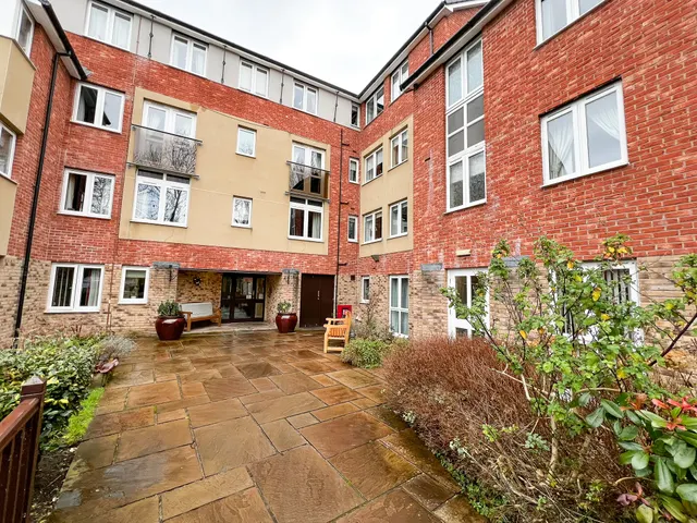 Garside Street, Hyde, SK14, photo 3